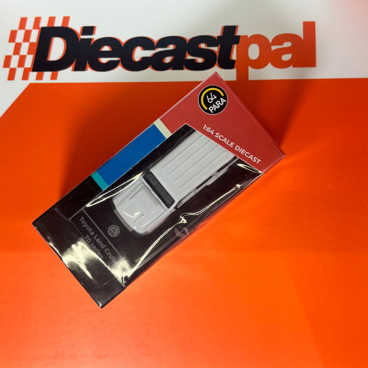 Para64 Toyota Prado Land Cruiser 76 French Vanilla 1/64