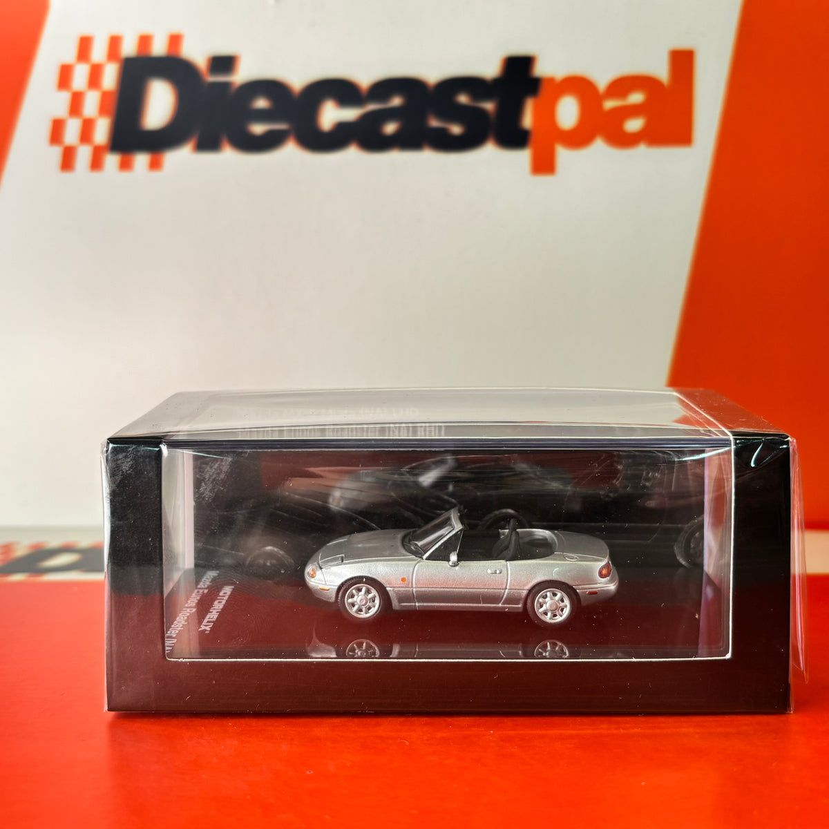 Motor Helix Mazda MX-5 EUNOS Roadster (NA) RHD Silver 1/64