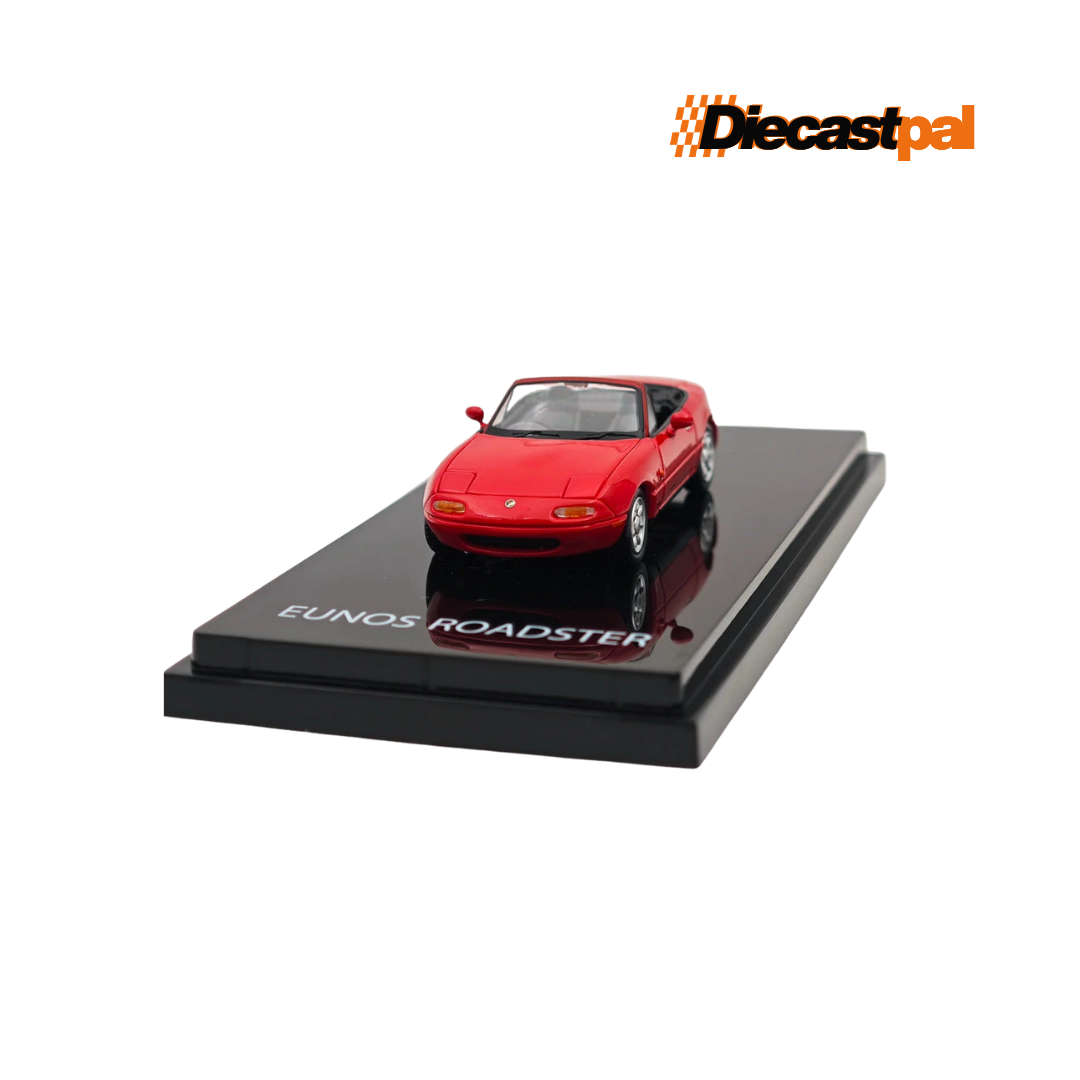 Hobby Japan Mazda MX-5 NA with Tonneau Cover Classic Red 1/64