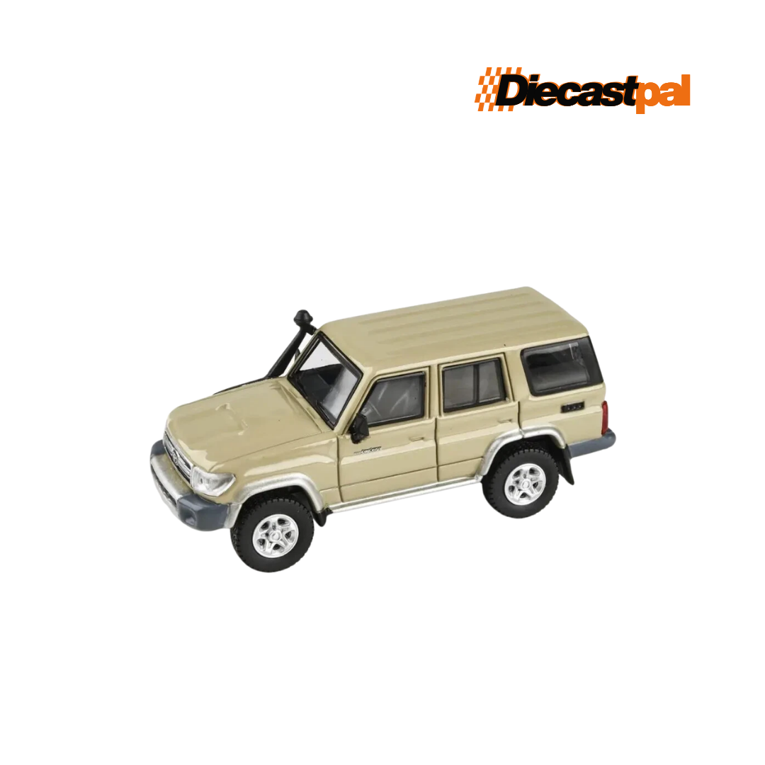 Para64 Toyota Prado Land Cruiser 76 2014 1/64 Vintage Gold