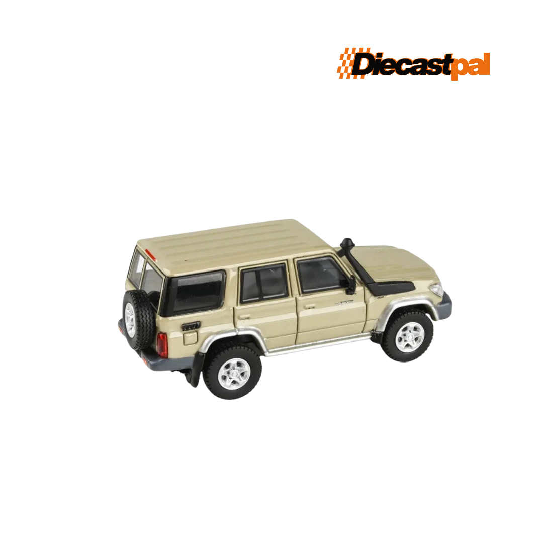 Para64 Toyota Prado Land Cruiser 76 2014 1/64 Vintage Gold