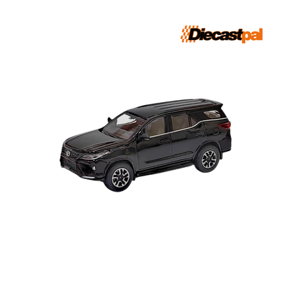 Para64 Toyota Fortuner RHD Attitude Black 1/64