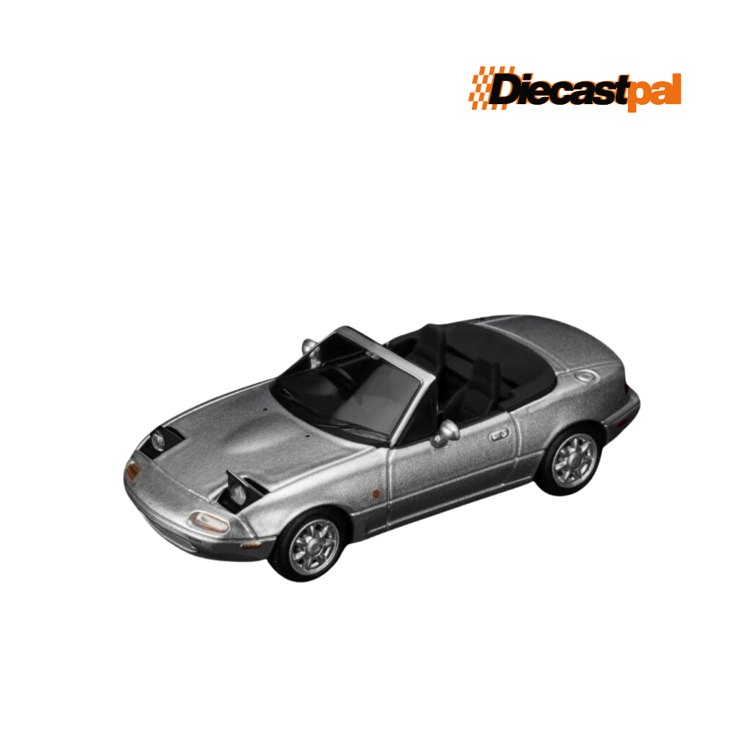 Motor Helix Mazda MX-5 EUNOS Roadster (NA) RHD Silver 1/64