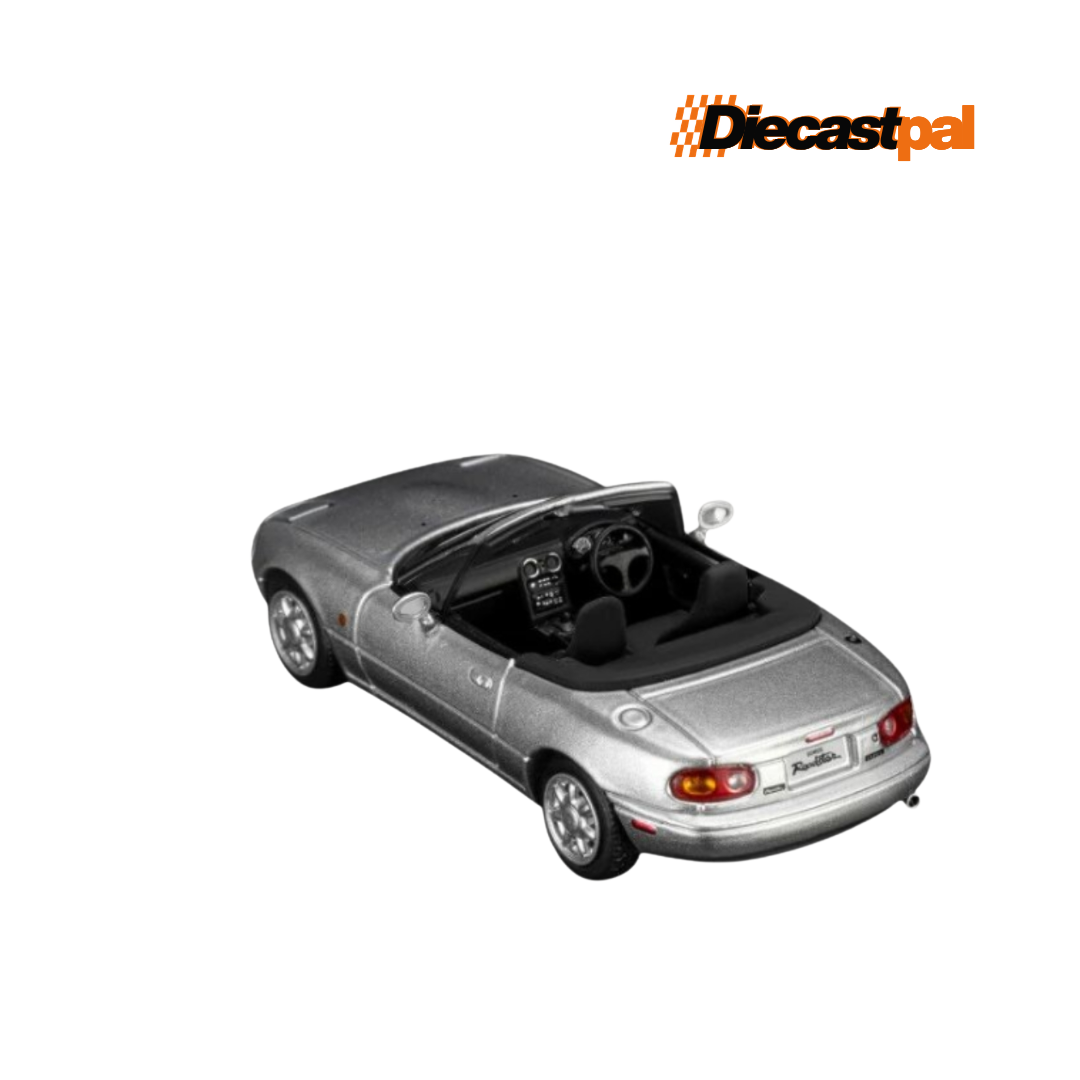 Motor Helix Mazda MX-5 EUNOS Roadster (NA) RHD Silver 1/64