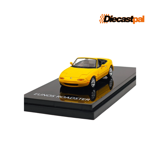 Hobby Japan Mazda MX-5 NA with Tonneau Cover Sunburst Yellow 1/64